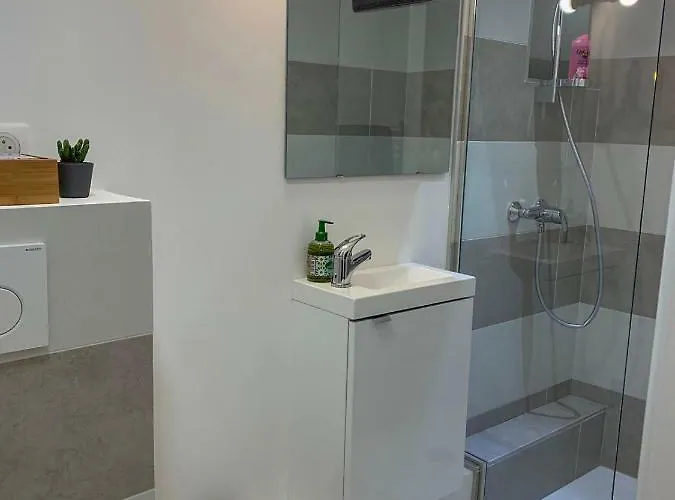 Marche Provencal Apartment